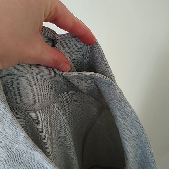 Outdoor Voices 7/8 Warmup Legging in Dove - Picture 9 of 12